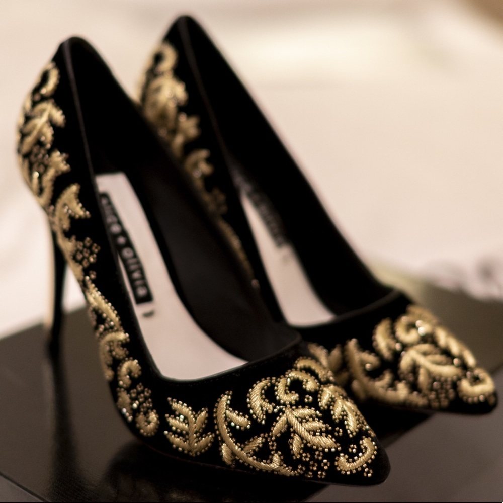 Alice + Olivia Dina Brocade Embroidery Velvet Heel
